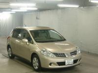 NISSAN TIIDA