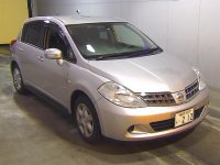 NISSAN TIIDA