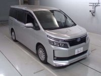 TOYOTA VOXY HYBRID