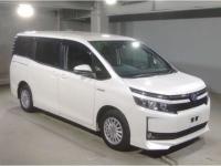 TOYOTA VOXY HV