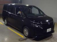 TOYOTA VOXY HV